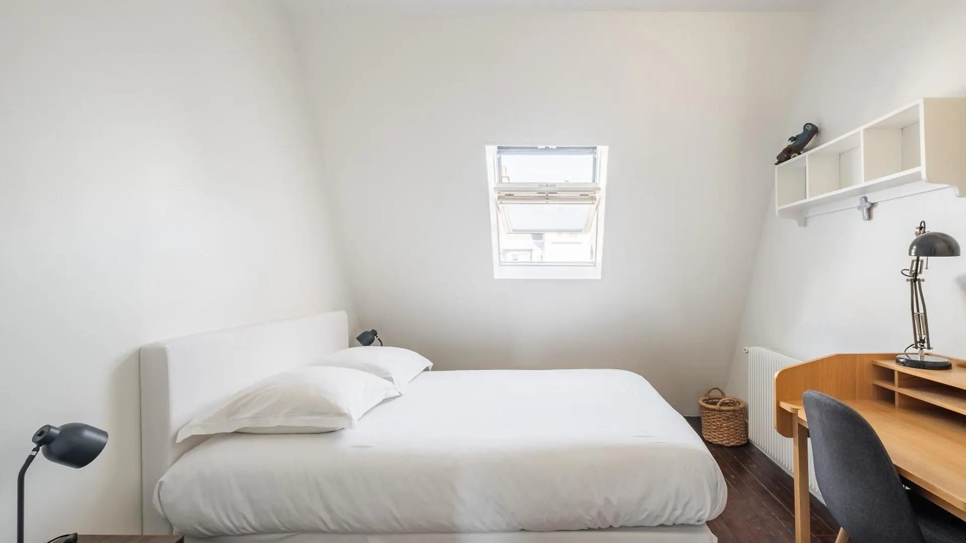Veeve - Literary Radiance Apartment Paris