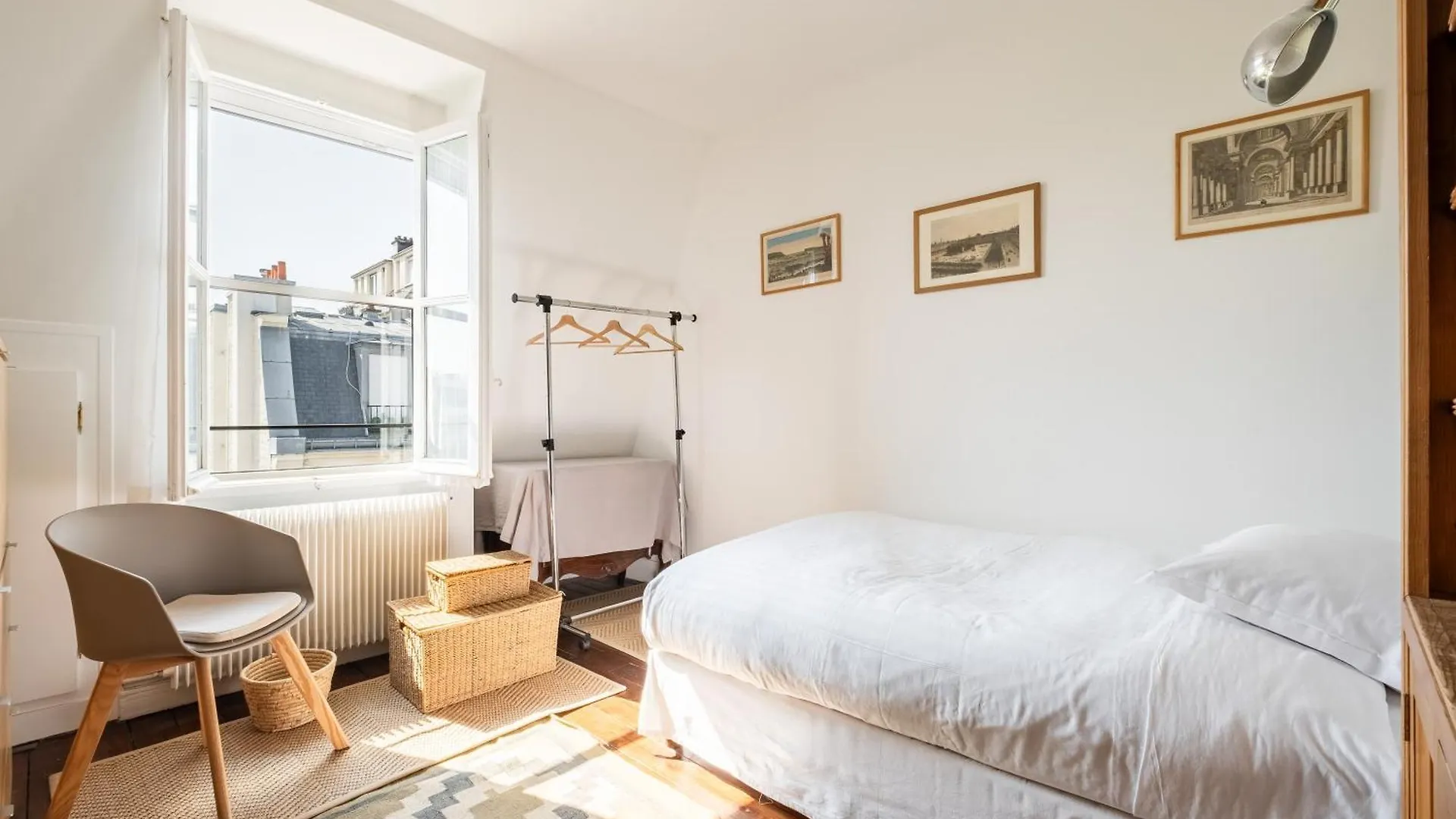Veeve - Literary Radiance Apartment Paris